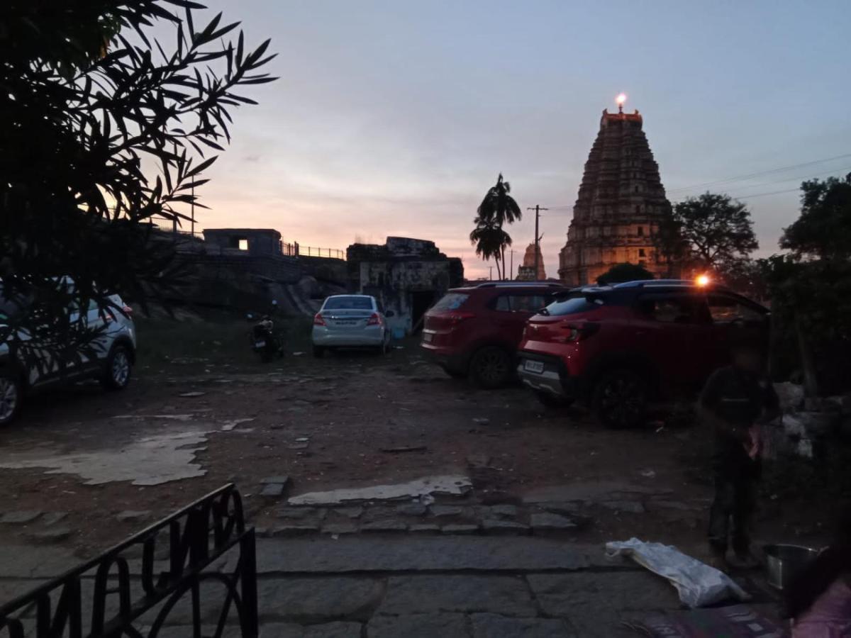 Ranjana Guesthouse Hampi Exteriör bild