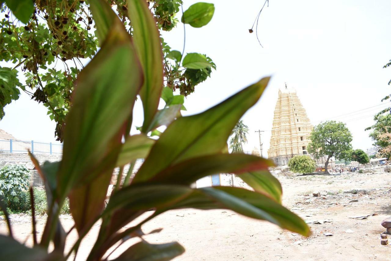 Ranjana Guesthouse Hampi Exteriör bild